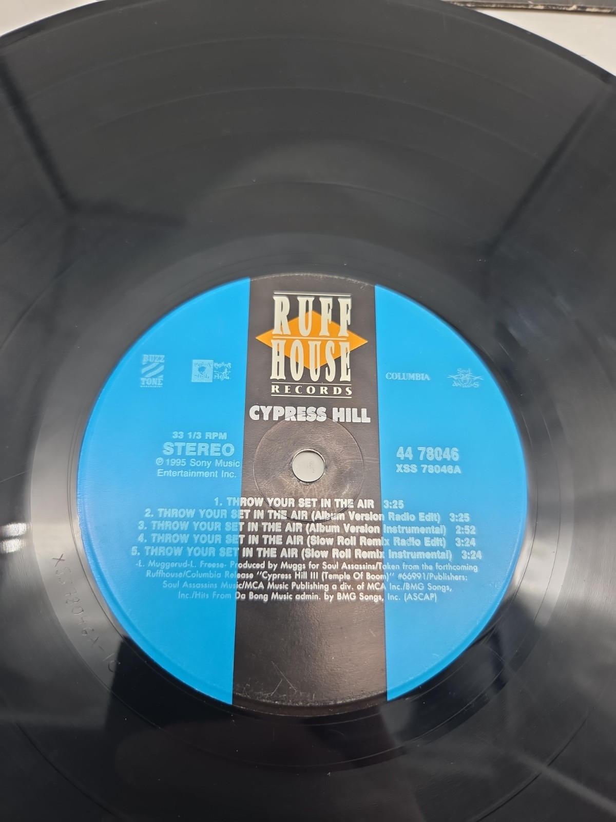 CYPRESS HILL -THROW YOUR SET IN THE AIR 12″ 662354 6 RUFFHOUSE RECORDS 1995 VG+