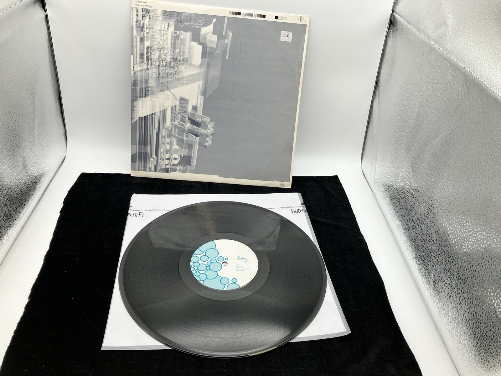 K – Invisible / Transmission Audio Couture 45 RPM Pantone 8481 1999