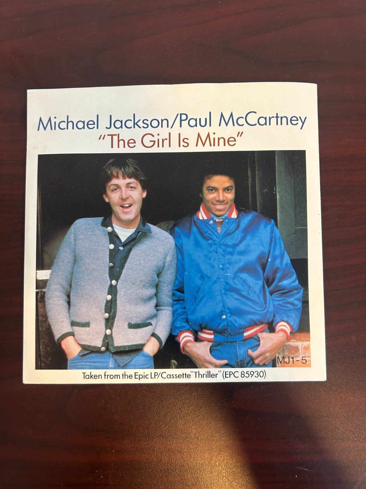 Michael Jackson & Paul McCartney the Girl Is Mine 7″ Vinyl 1982 EPC 85930-45rpm