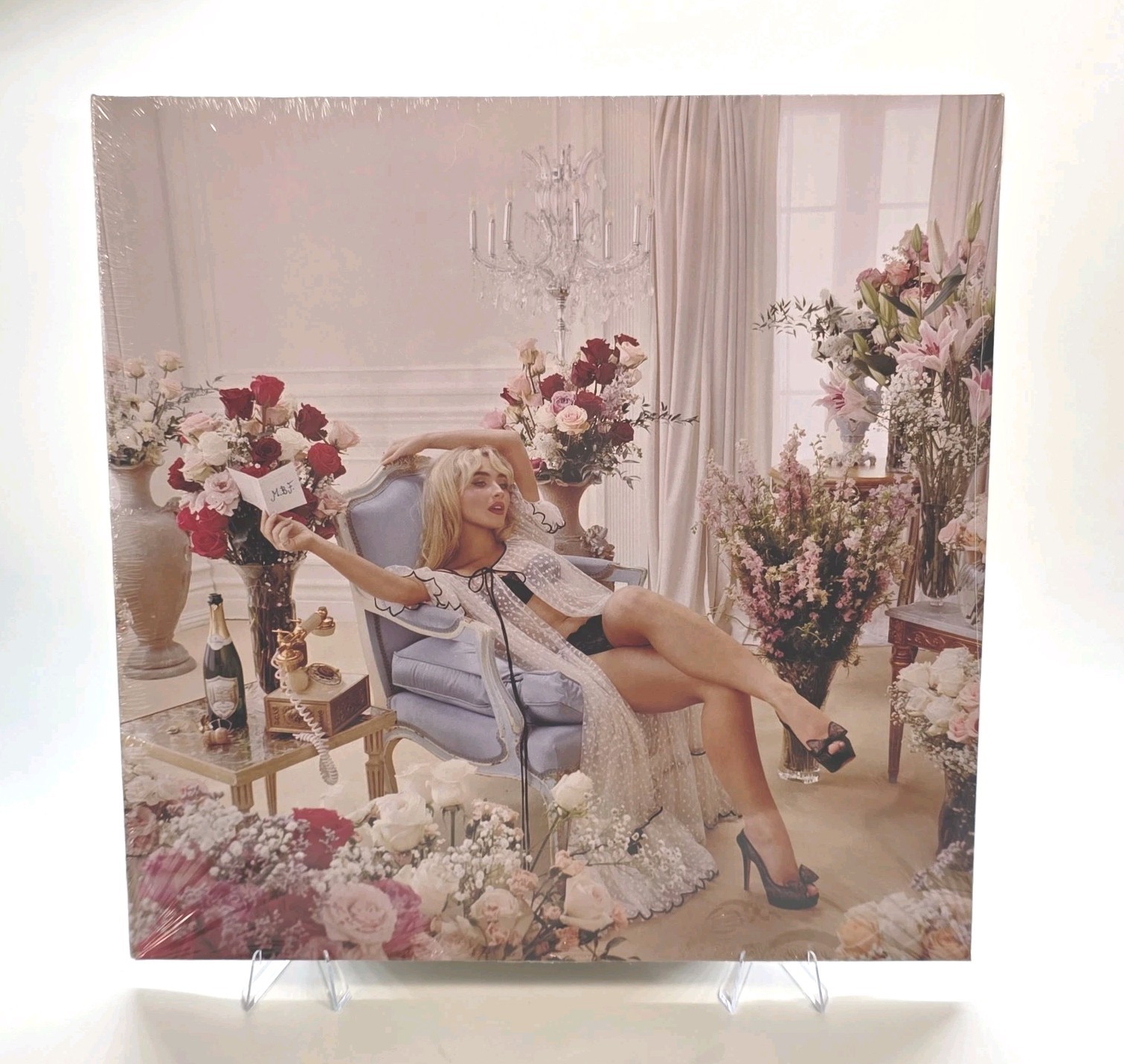 🔴 RR Sabrina Carpenter Man’s Best Friend Champagne Filled Vinyl x Bad World