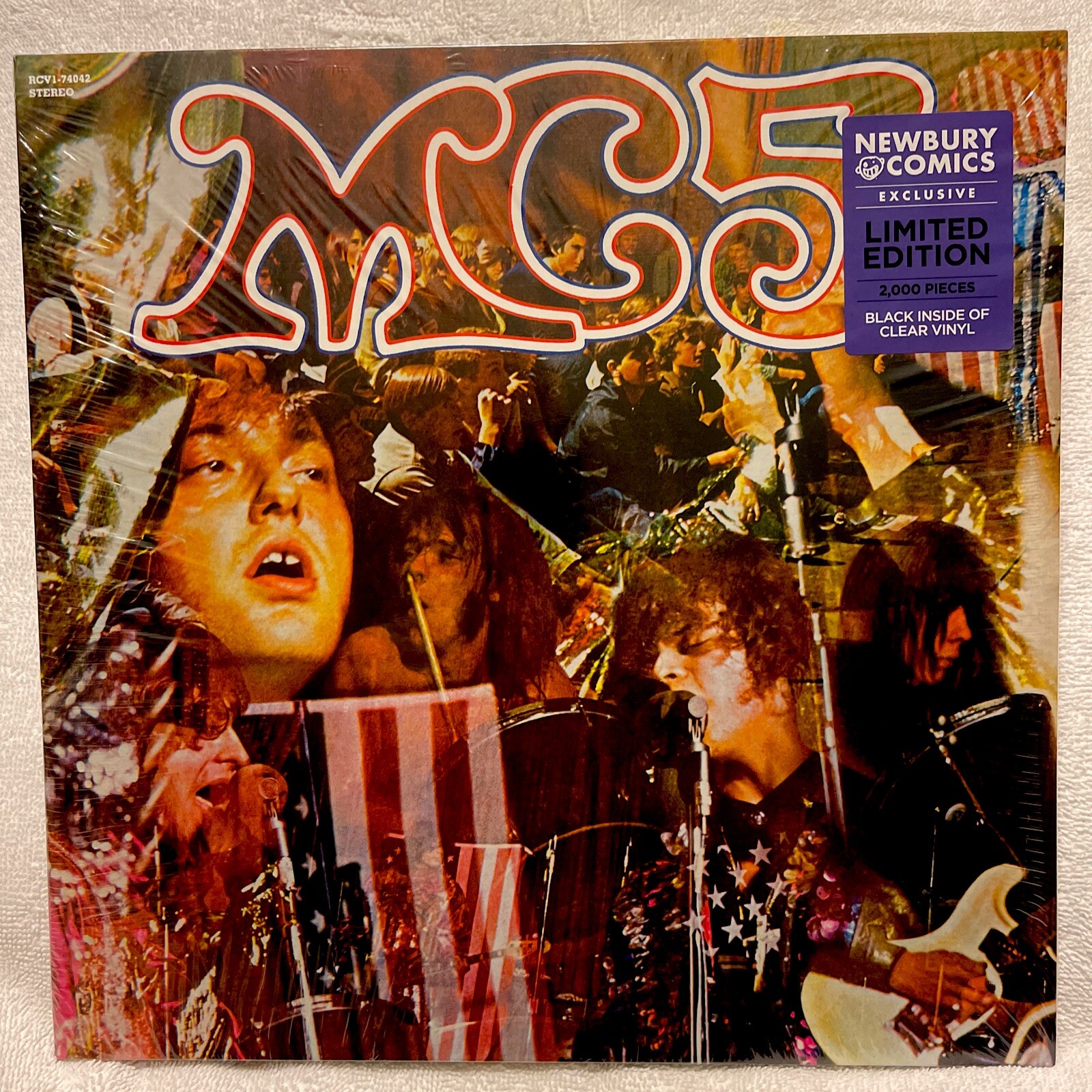 MC5 : Kick Out The Jams – NEWBURY COMICS VINYL RECORD : RAMONES – Pearl Jam