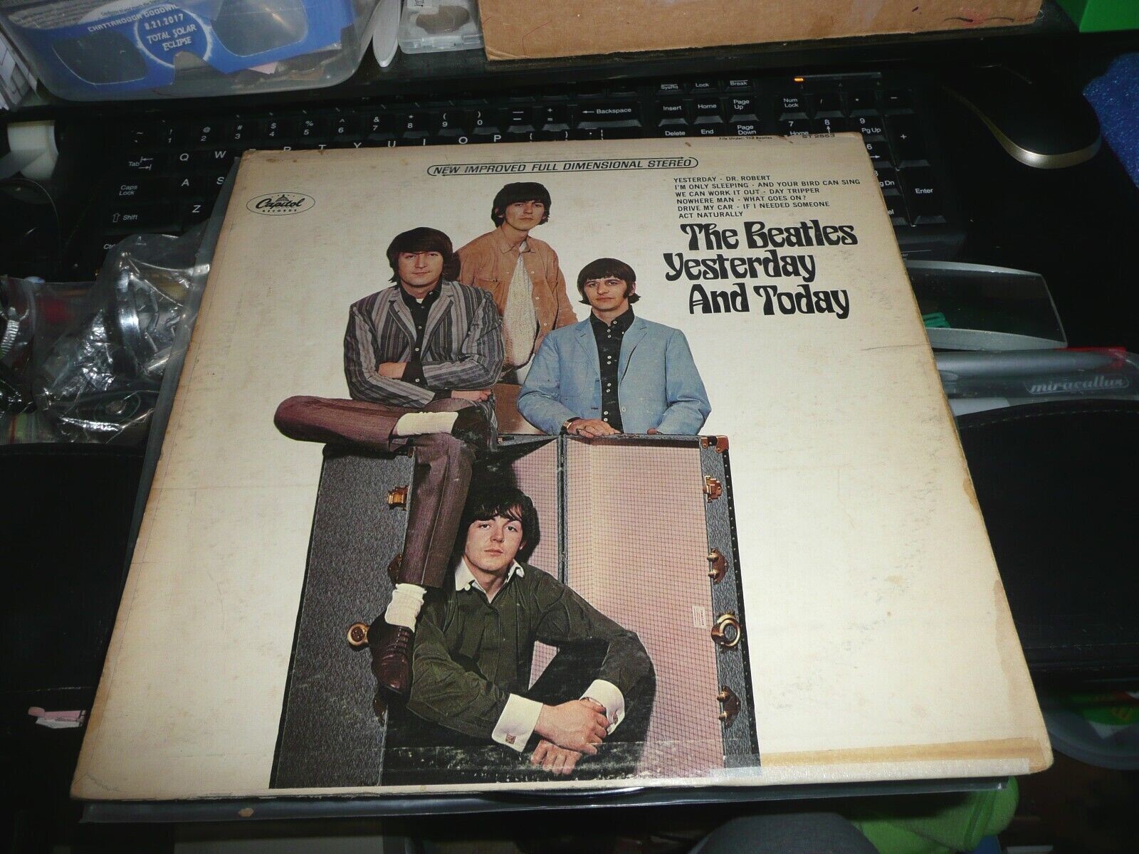 record LP rare Beatles Stereo Yesterday and Today Trunk Cover No RIAA VG+