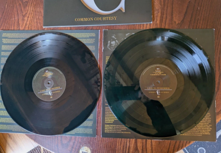 A Day To Remember – Common Courtesy – 12″ Double Vinyl Green/Black Marble Record