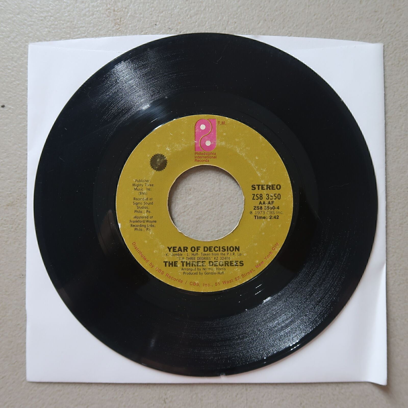 THE THREE DEGREES WHEN WILL I SEE YOU AGAIN, YEAR OF DEC VINYL 45 CBS VG 11-35