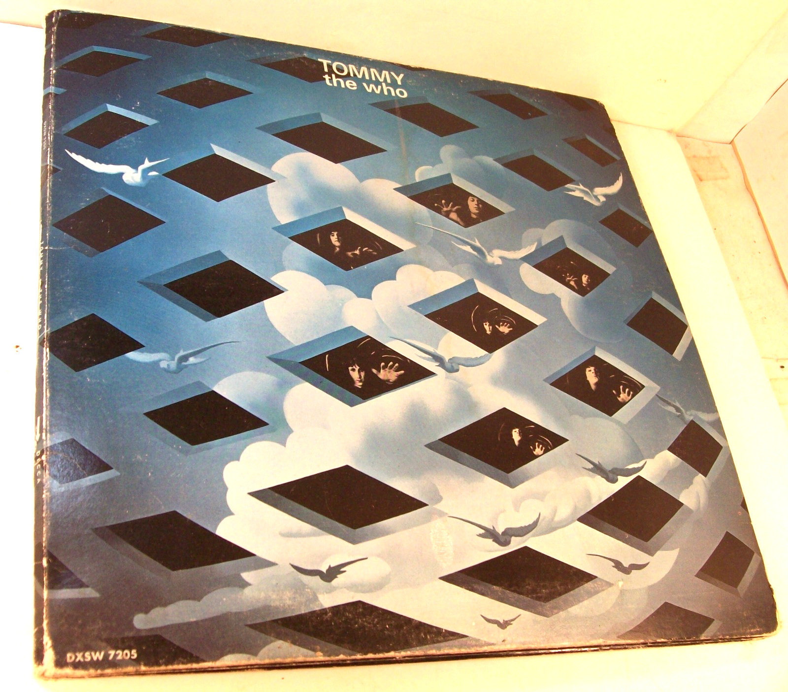 Vintage THE WHO TOMMY RECORD (VG+/VG-) Gatefold Vinyl Decca DXSW 7205***********